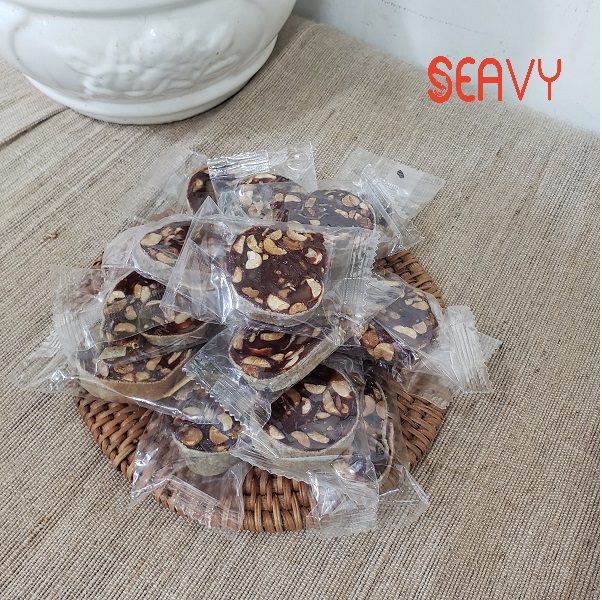 Đặc Sản Nha Trang - Kẹo Chuối Đậu Cuộn Hộp Seavy 250G