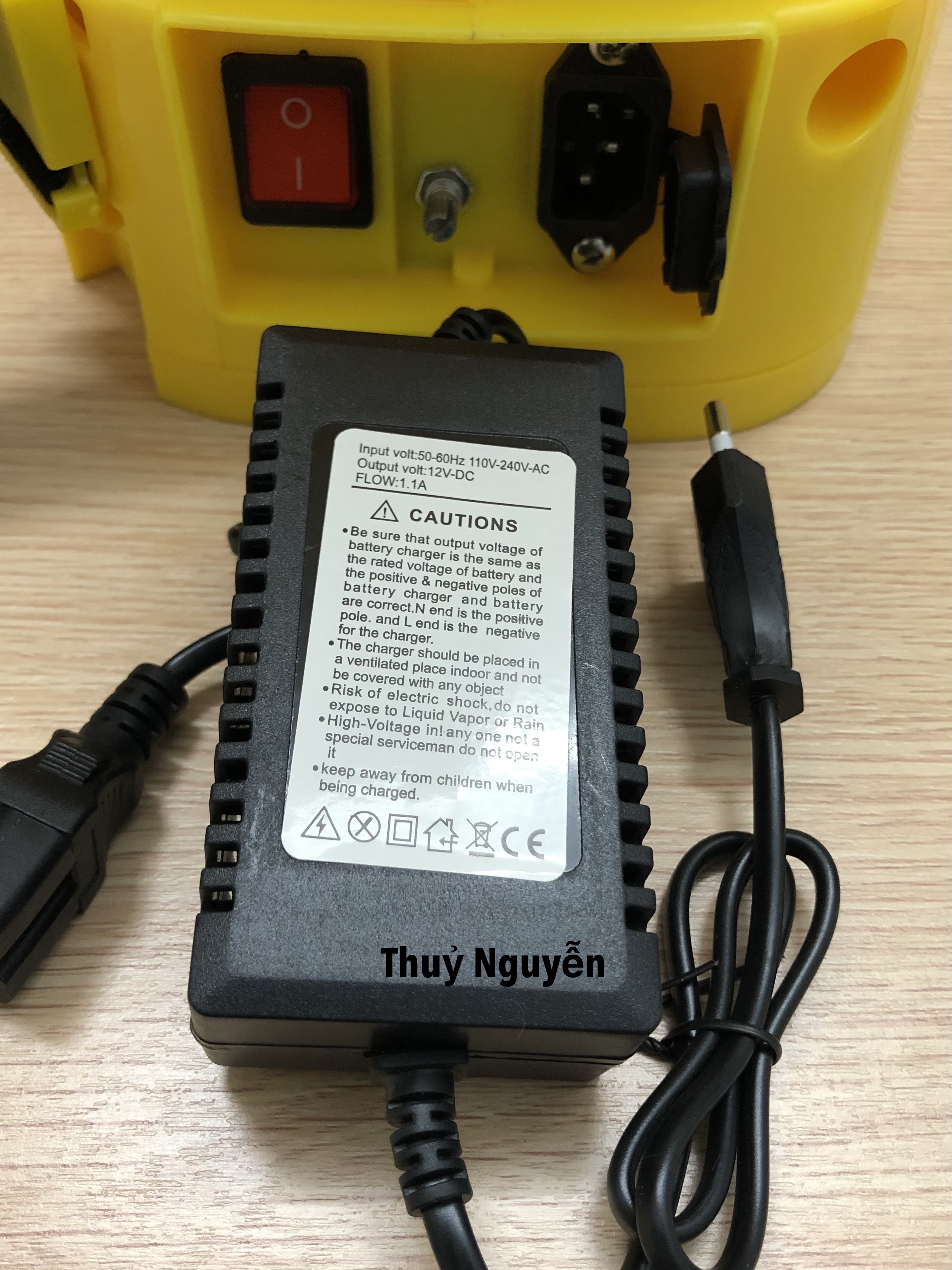 CỤC SẠC 12V lớn và nhỏ bình xịt điện /bình phun thuốc trừ sâu