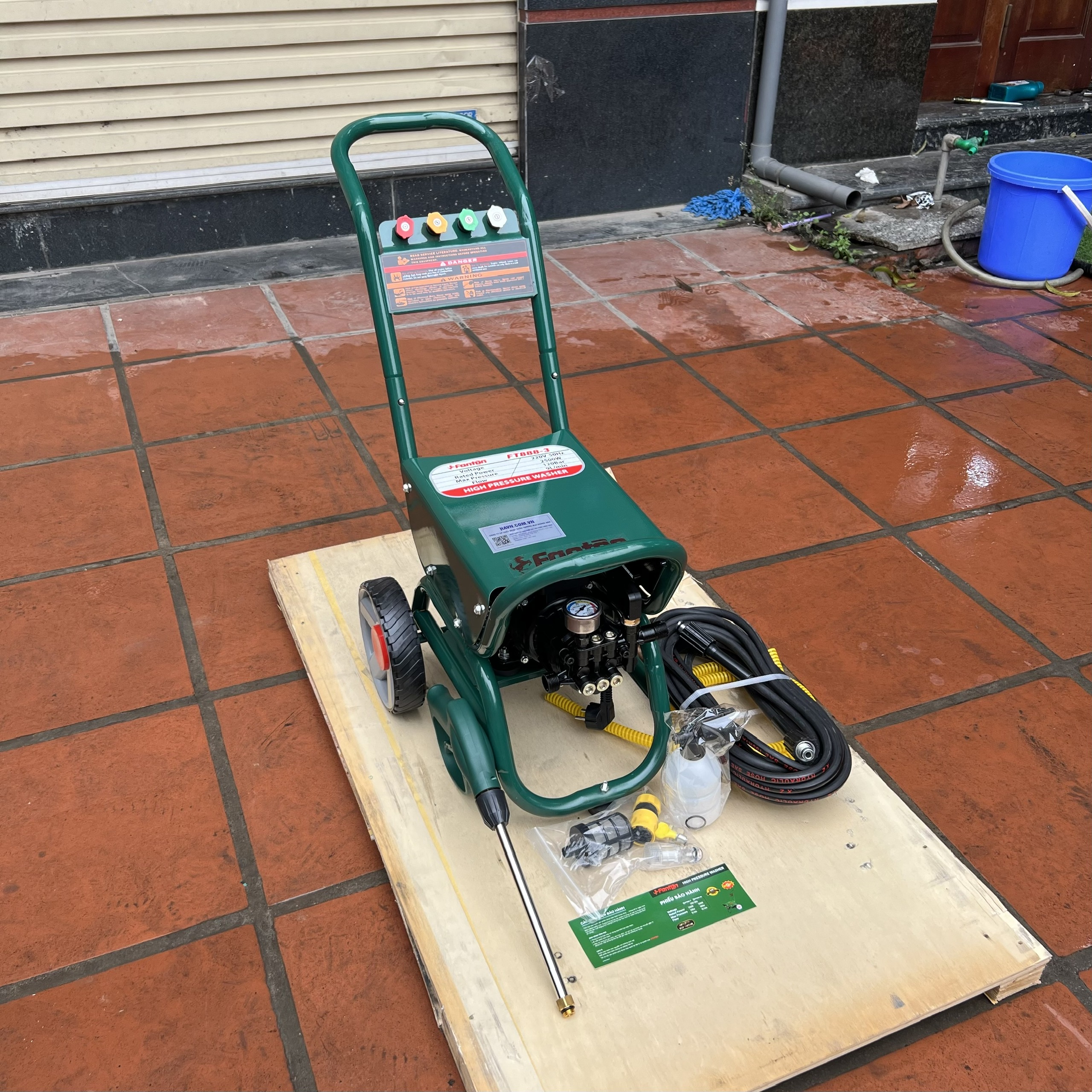 Máy Rửa Xe Fanton 2500W FT888-3
