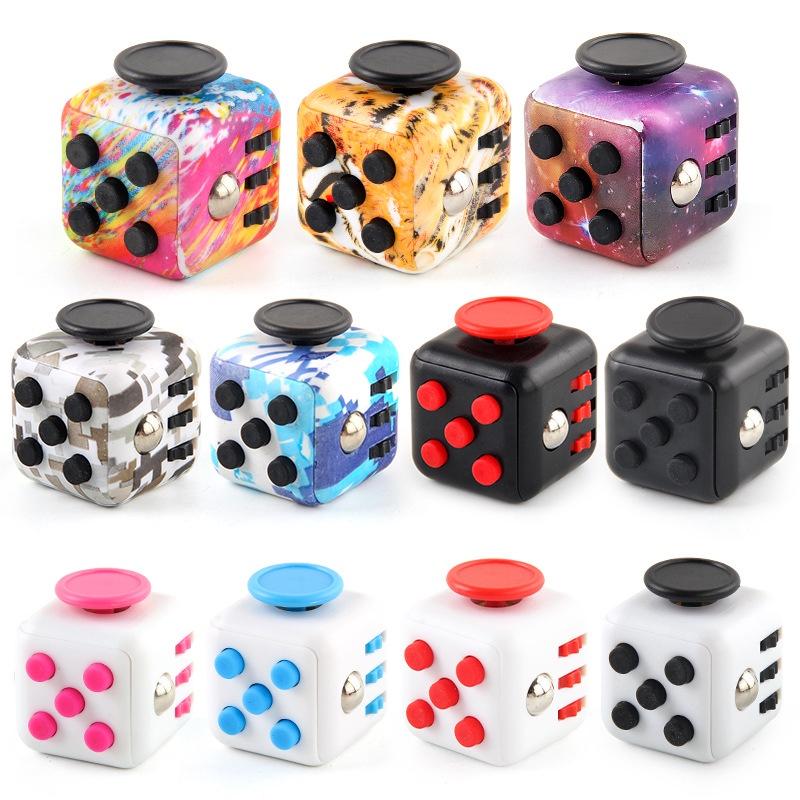 Đồ Chơi Fidget Cube 6 Mặt Giúp Giảm Căng Thẳng Học Tập Hiệu Quả