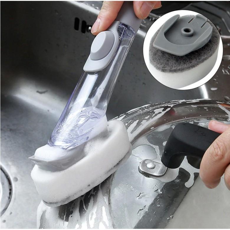 BÀN CHẢI CỌ BẾP, CỌ XOONG 2in1 CÓ BÌNH XỊT DẦU TIỆN DỤNG, CỌ RỬA SẠCH SẼ VỚI TỪNG ĐẦU CHẢI MÀ KHÔNG LO DẦU MỠ BÁM VÀO