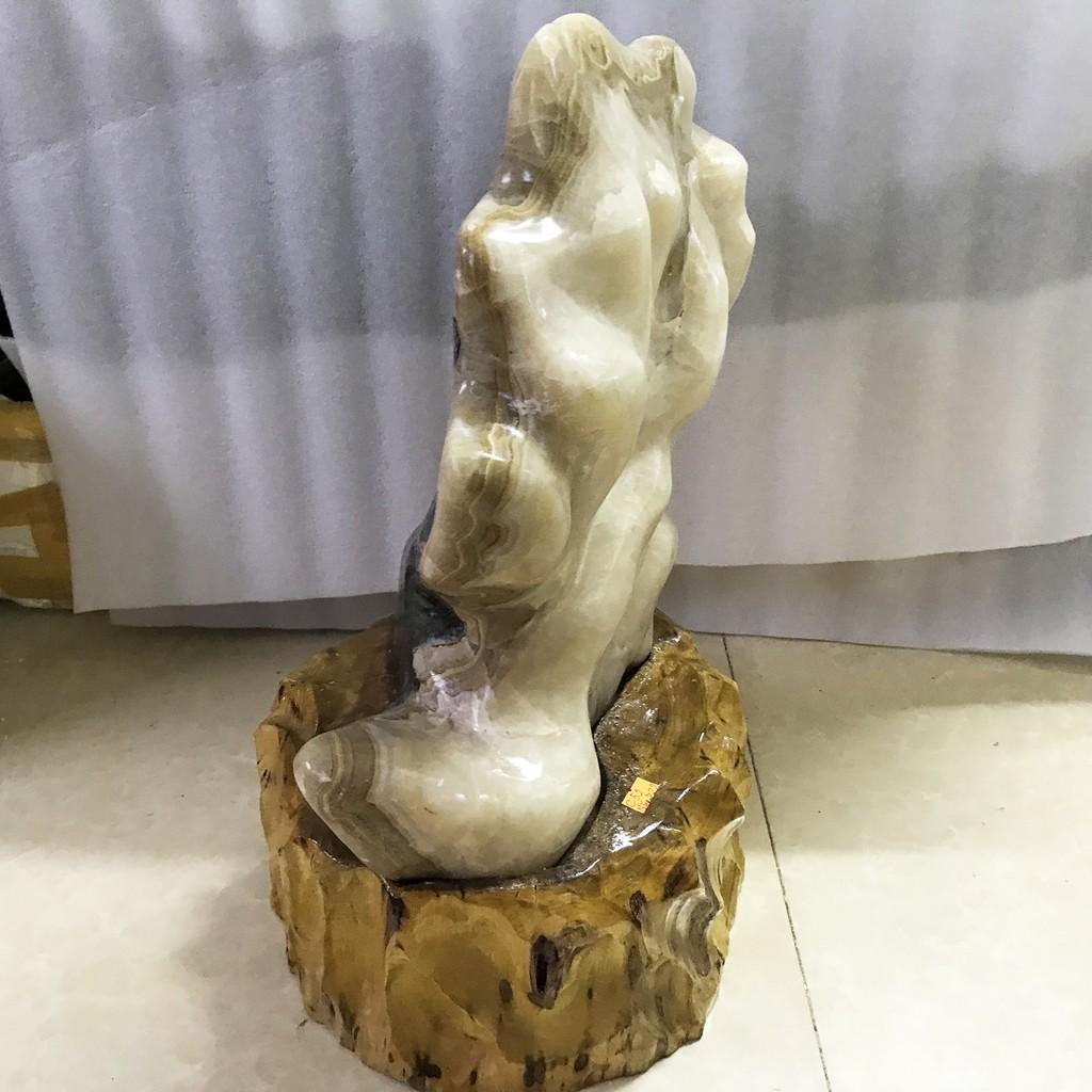 Cây đá màu vàng vân gỗ cao 52 cm, nặng 27 kg cm cho người mệnh Kim và Thổ đá tự nhiên