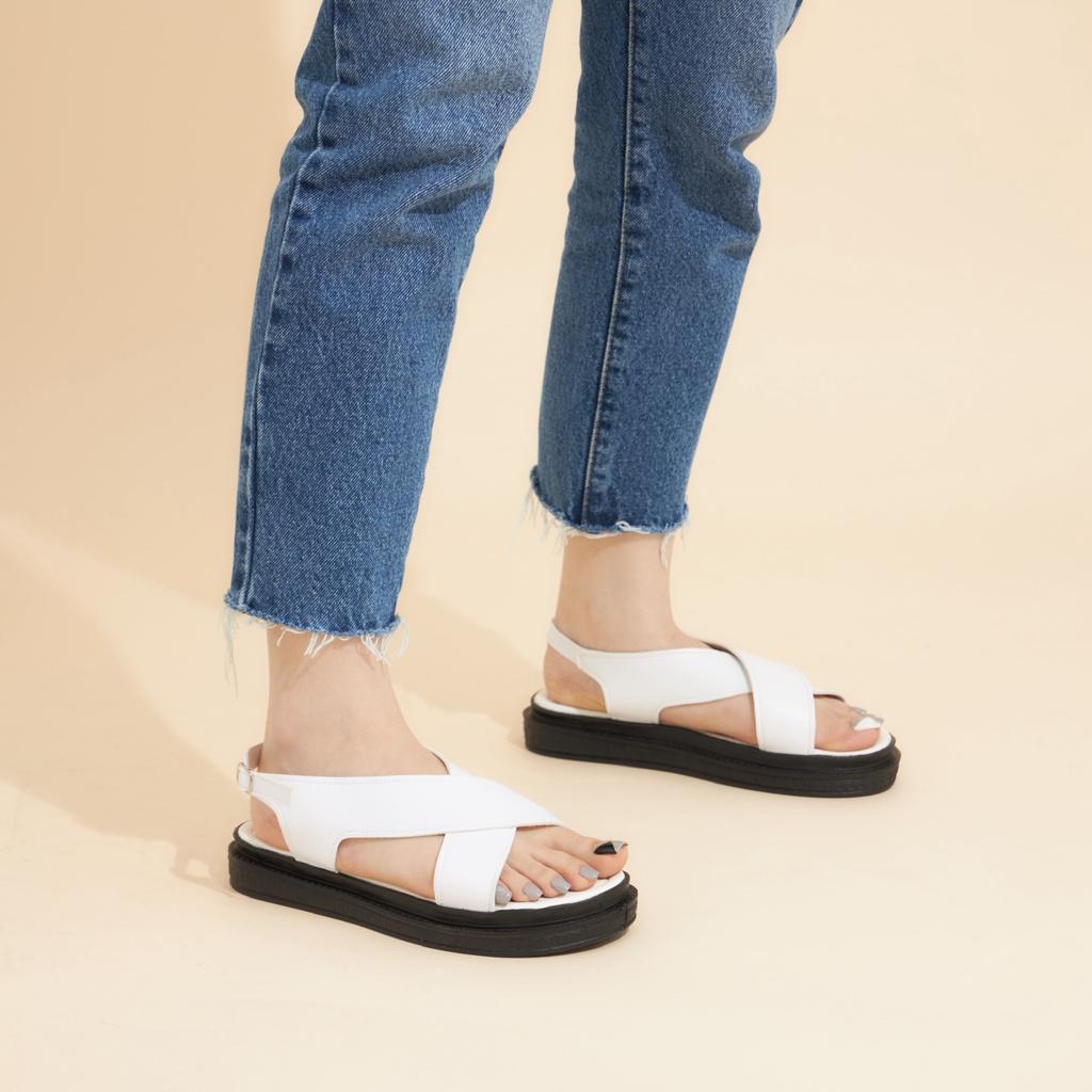 Giày Sandal Nữ MWC 2972 - Giày Sandal Quai Chéo Basic Đế Bằng Tôn Dáng Thời Trang