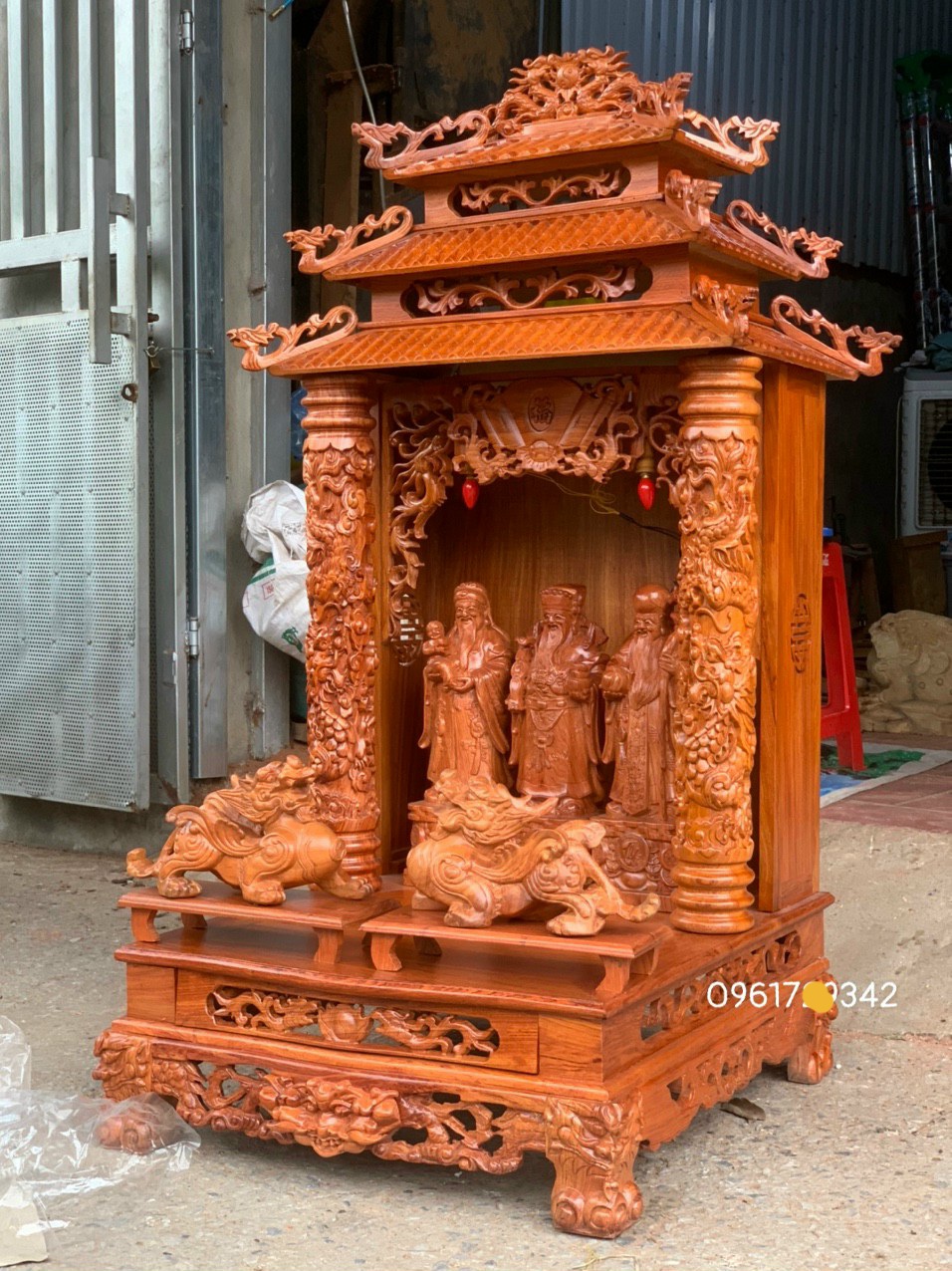 Bàn thờ ông địa ông thần tài gỗ hương đá kt 56×61cm