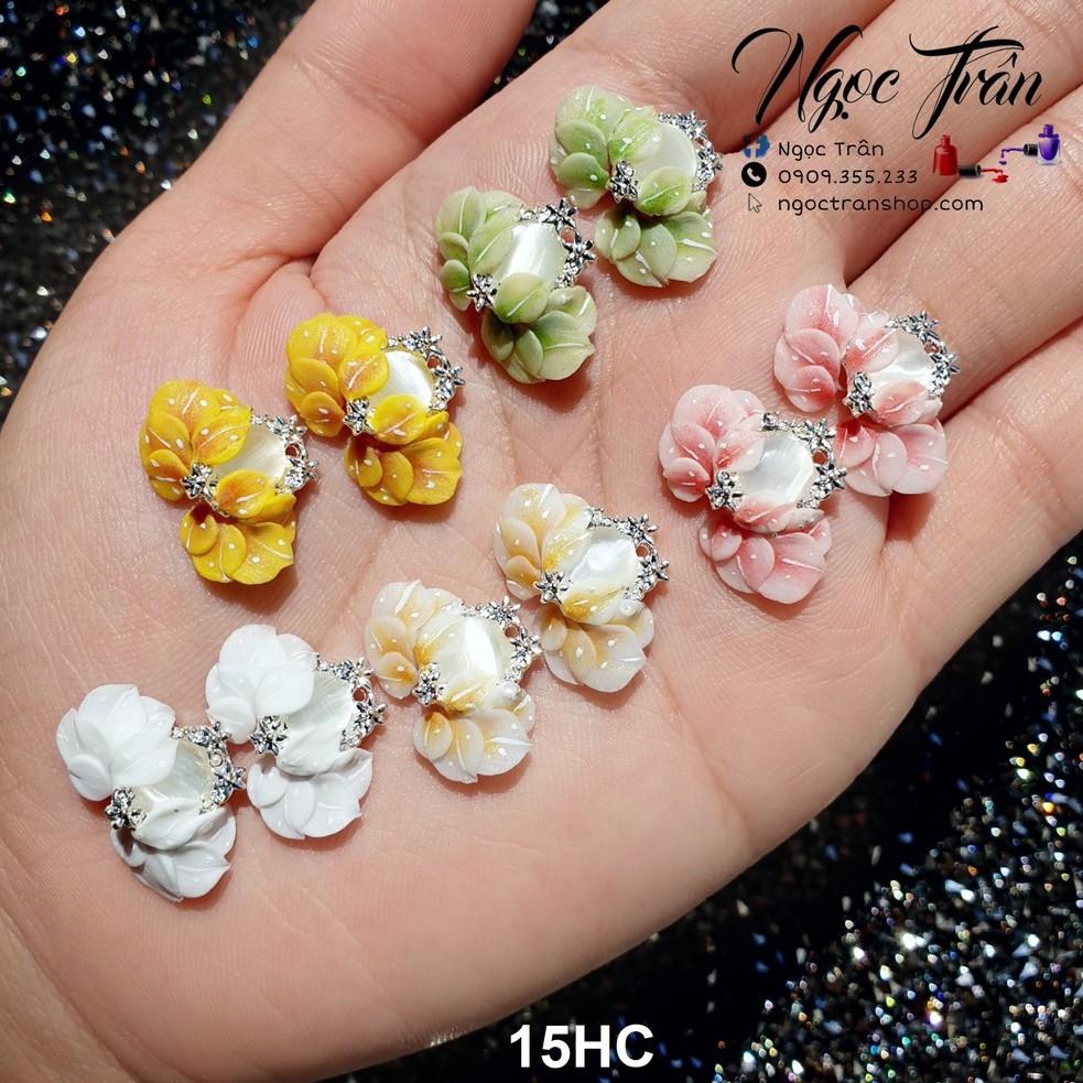 Hoa Ôm Charm Cao Cấp - Hoa Bột Đính Móng 15HC