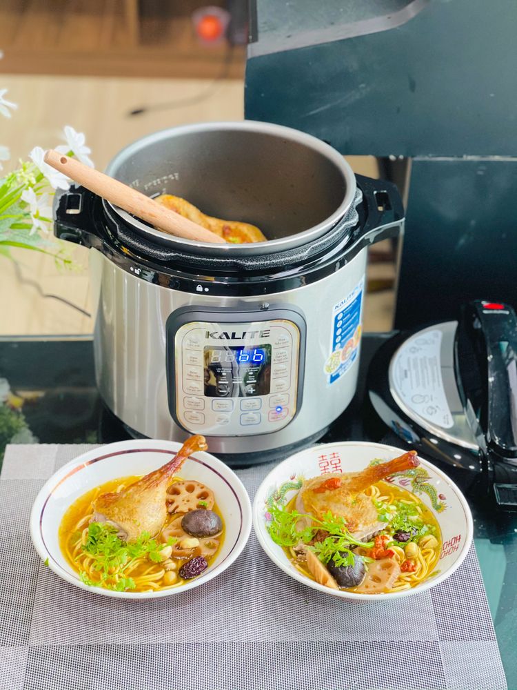 Nồi áp suất điện đa năng Kalite KL636 6L