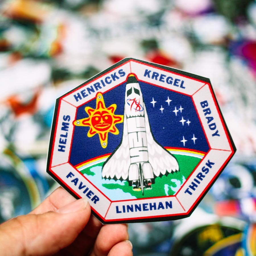 Hộp 100 Sticker Astronaut Phi hành gia vũ trụ dán Laptop, Vali, Mũ bảo hiểm, Điện thoại, Xe máy, hình dán chủ đề Phi hành gia