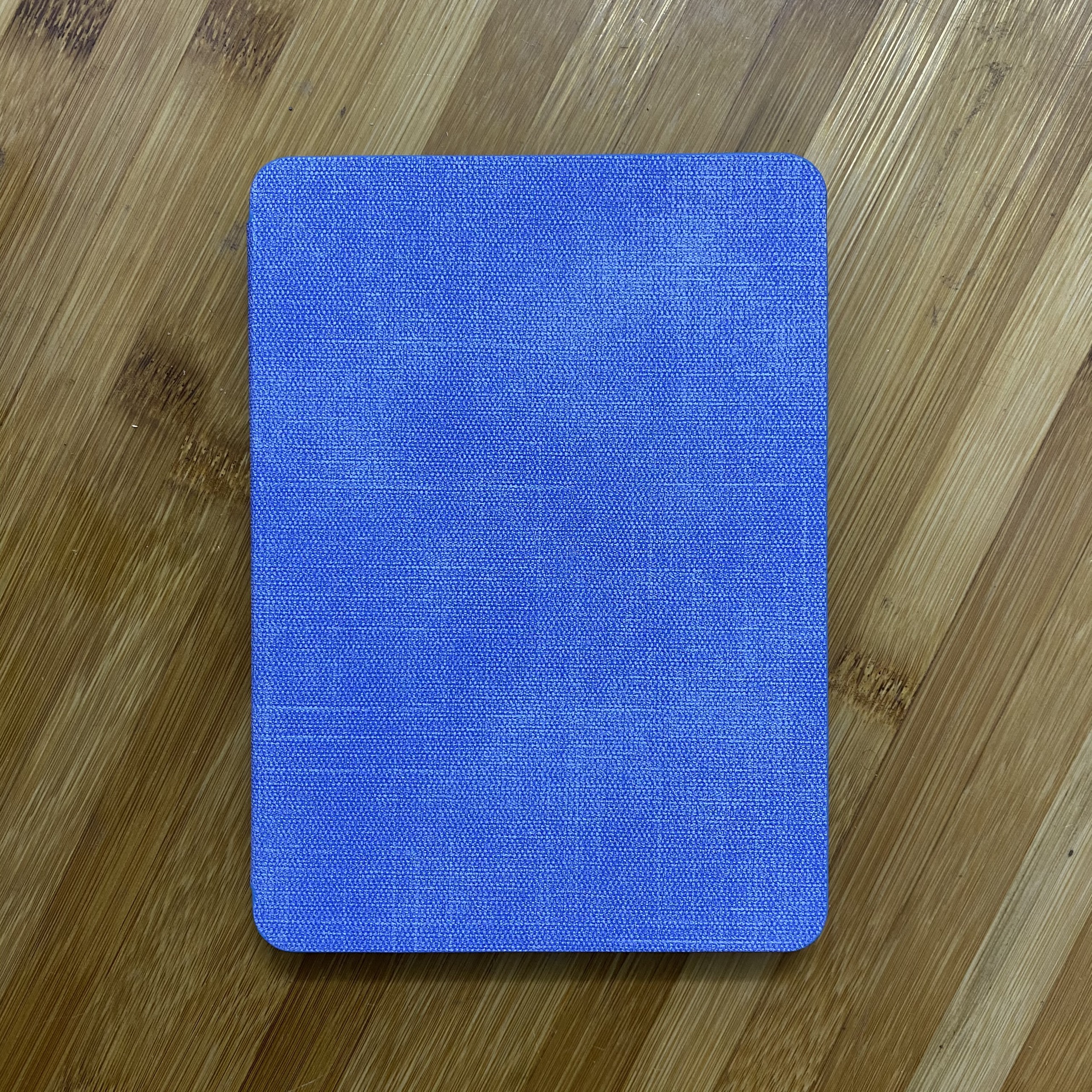Cover bao da cho Kindle Paperwhite gen 5 11th họa tiết vân vải sang trọng
