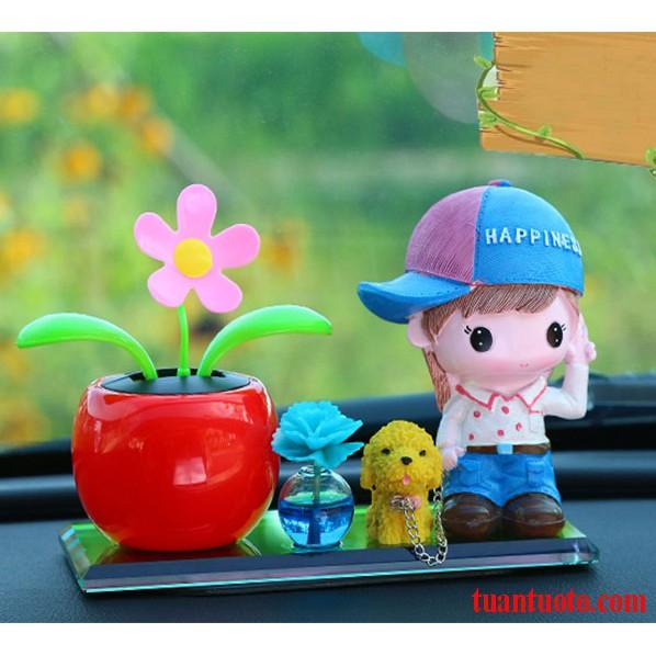 Bộ tượng búp bê, cún cưng, chậu cây lắc lư và nước hoa ô tô