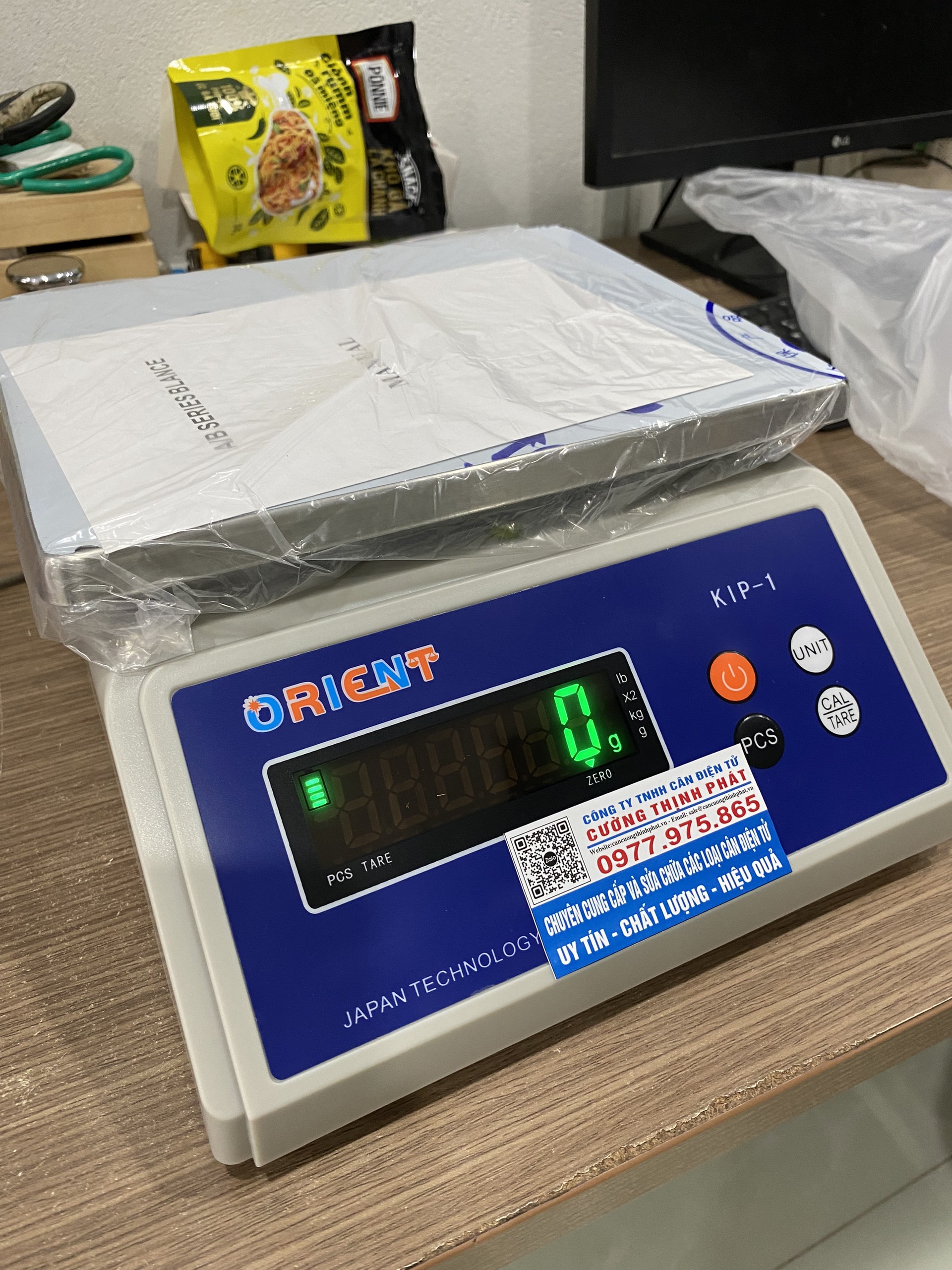 Cân Điện Tử KIP-1 CÂN CHỐNG NƯỚC 2 MẶT SỐ
