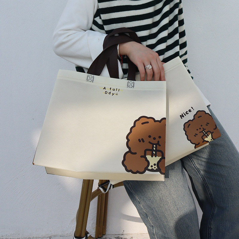Túi vải không dệt in hình chú gấu dễ thương, có 2 kích thước, túi dọc và túi ngang dùng làm quà tặng, đựng đồ, đi chợ T1338