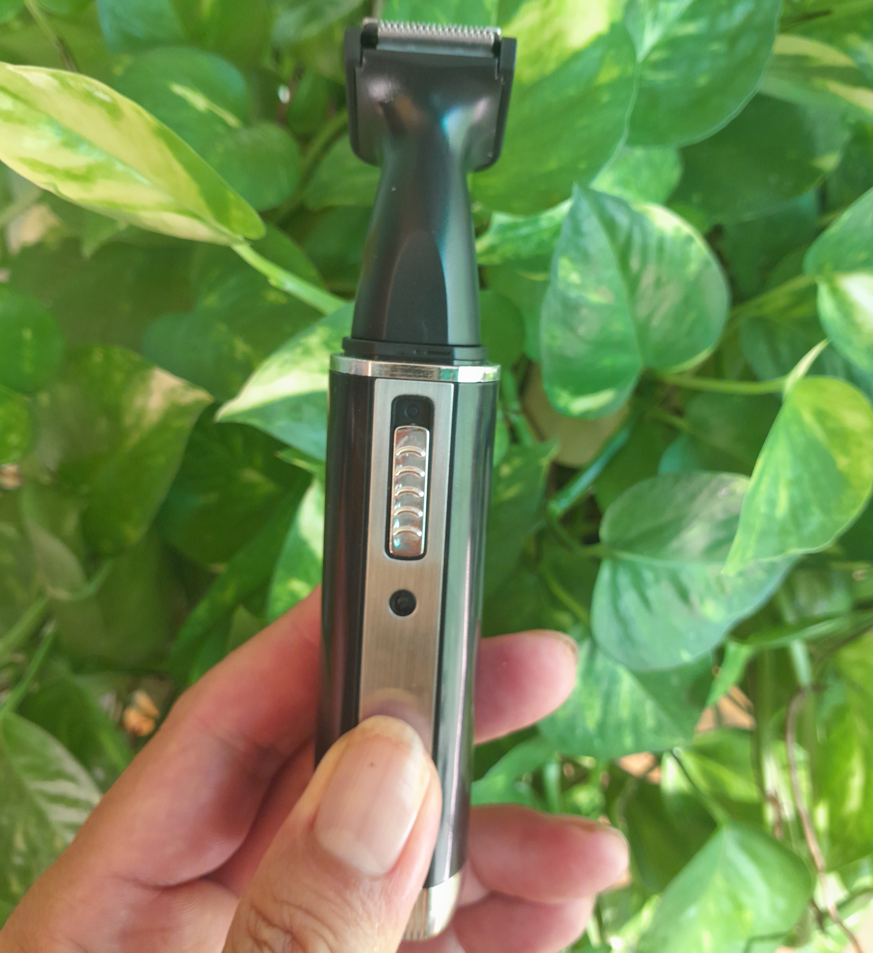 MÁY CẠO RÂU CẮT TÓC TỈA LÔNG MŨI ĐA CHỨC NĂNG THUẬN TIỆN CHO MỌI GIA ĐÌNH