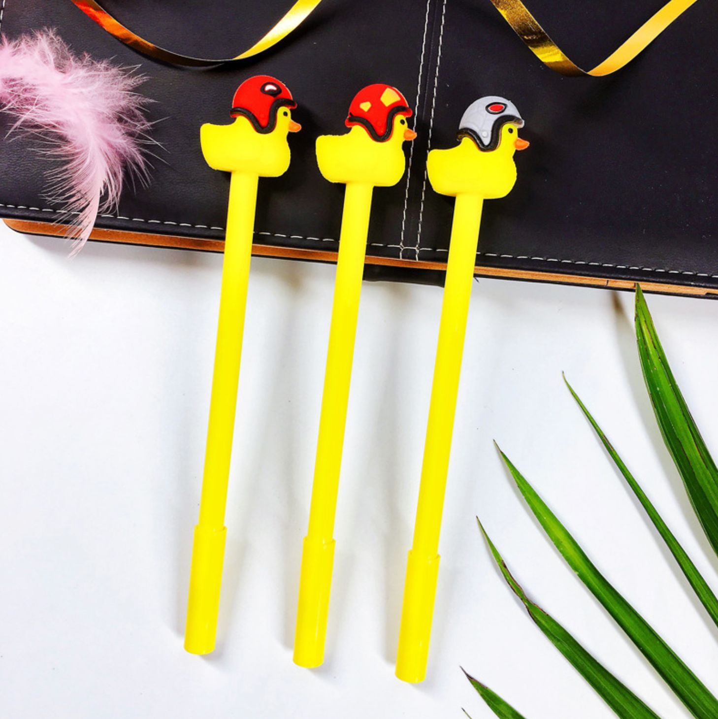 Bút Bi Viết Vịt Siêu Nhân Siêu Dễ Thương