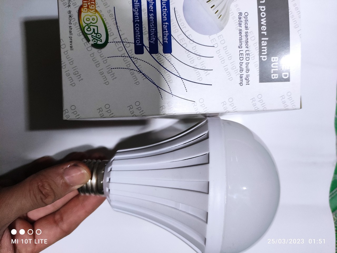 Bóng đèn cảm ưng rada 12w chuyển đông