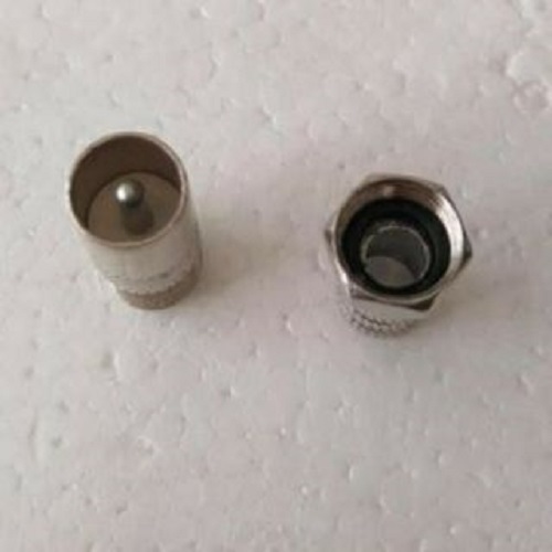 Đầu rắc ti vi thẳng và vuông