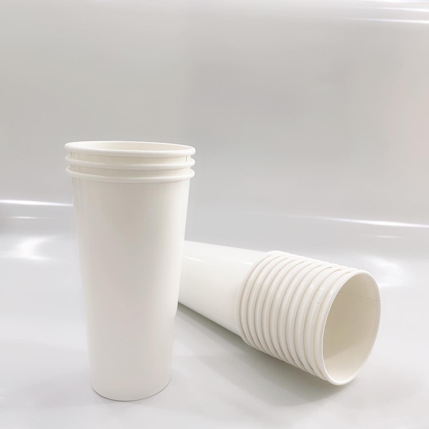 Ly giấy 22oz~649ml - Lốc 50 ly giấy trơn