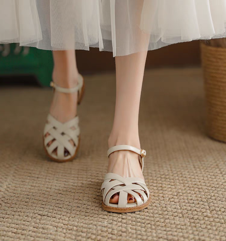 Giày Sandal Nữ Cillie Mũi Rọ Đan Dây Độc Đáo Gót Vuông 5p 1067