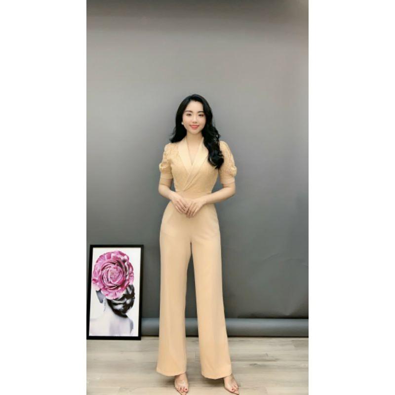 Jumpsuit dài ống rộng tay con phối ren