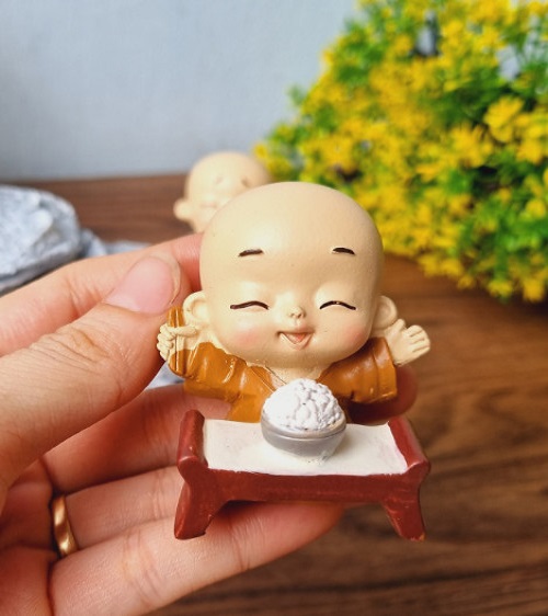 bộ 08 chú tiểu vàng áo nâu-tặng kèm bộ tứ không