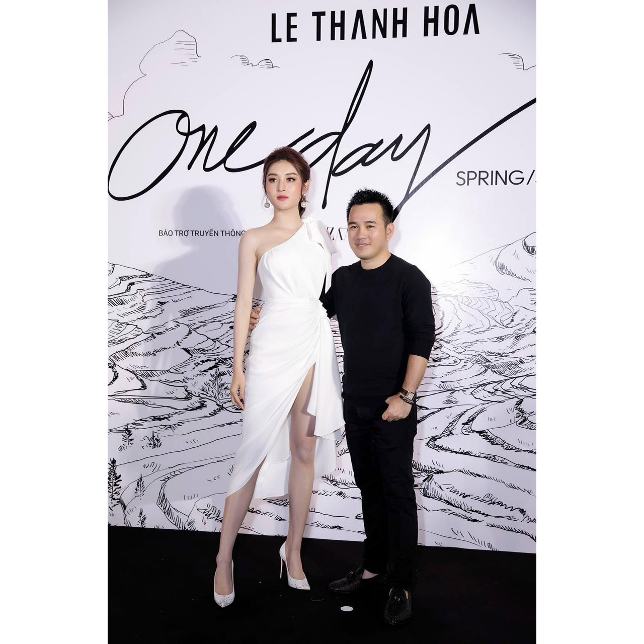 Đầm body lệch vai