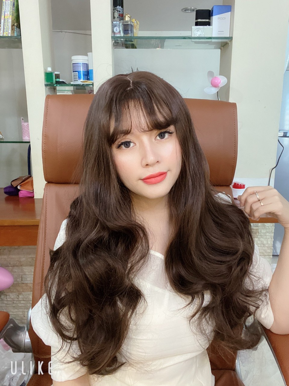 Tóc giả nguyên đầu xoăn Hàn Quốc siêu xinh có rãnh da đầu, chất tóc tơ cao cấp loại 1, chịu nhiệt tốt có thể bấm uốn, duỗi, gội. giống tóc thật 100%
