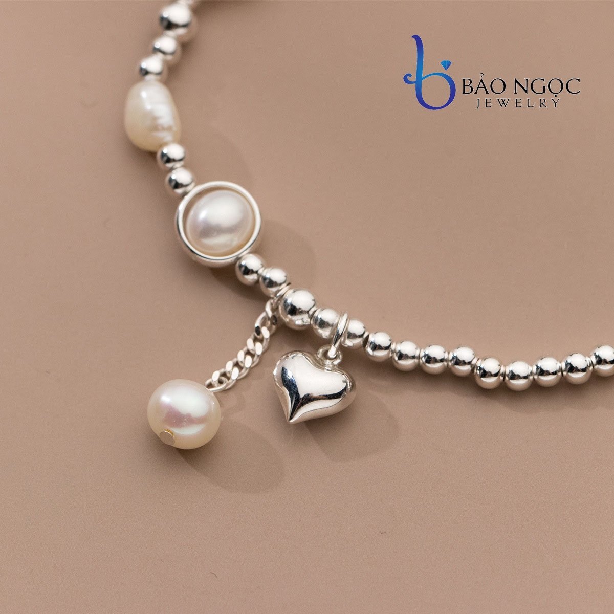 Lắc Tay Bạc Nữ Hình Trái Tim, Lắc Ngọc Trai Nữ Gắn Charm Bạc Độc Đáo, Vòng Tay Bạc Nữ Gắn Charm Xinh Xắn - LT2813.BNT2812 - Bảo Ngọc Jewelry