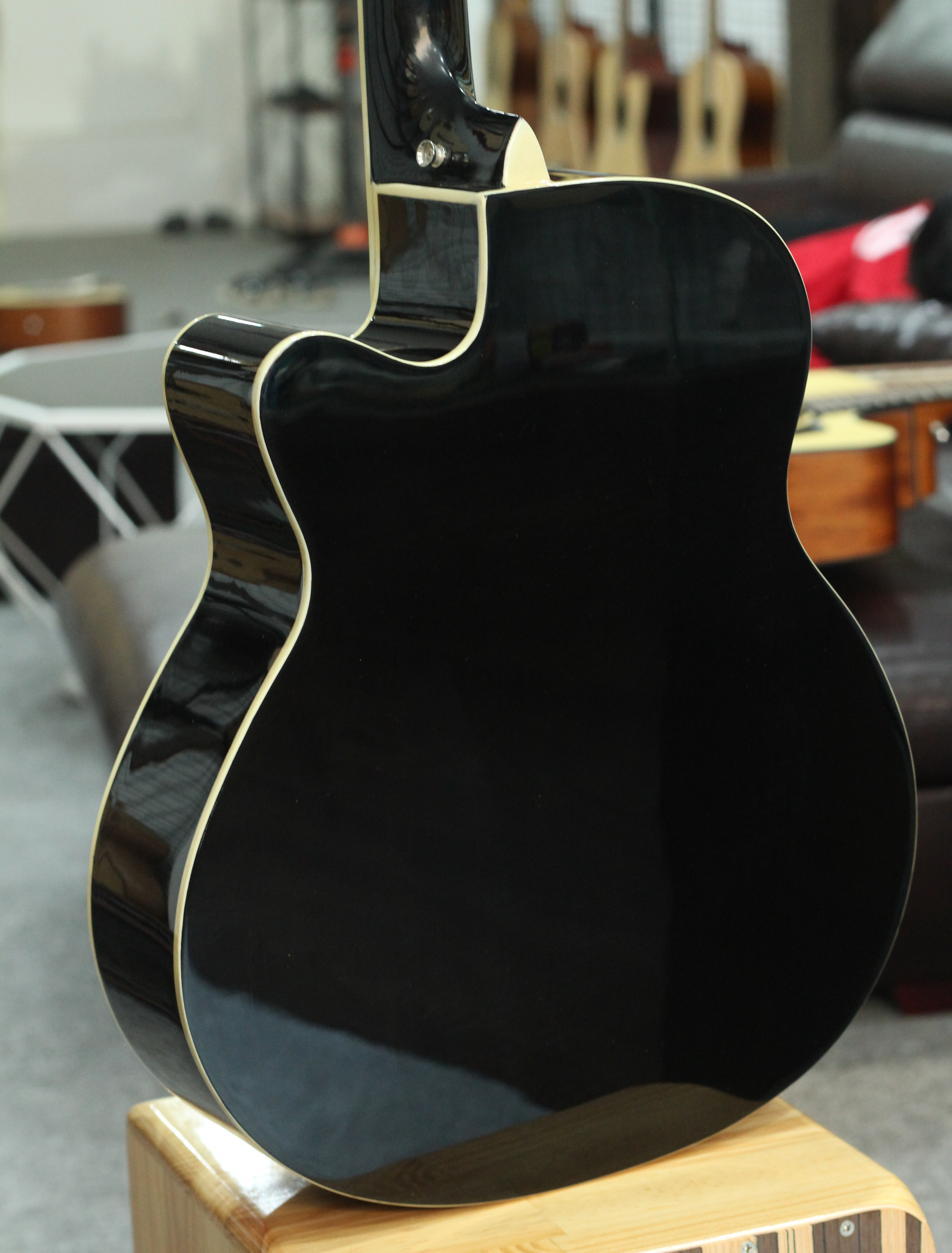 Đàn Guitar Acoustic Morrison MGW 10CBK