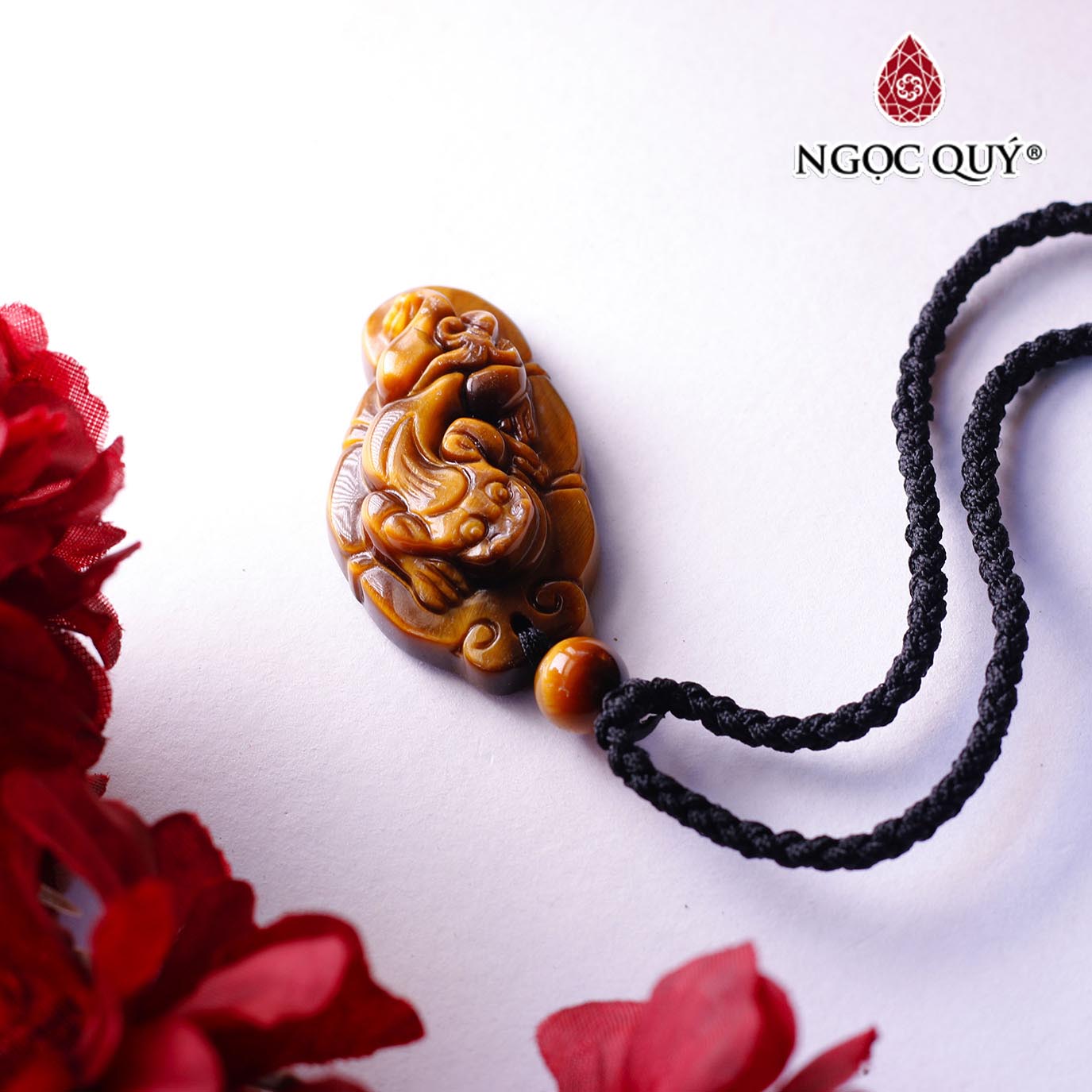 Mặt dây chuyền tỳ hưu đá mắt hổ vàng nâu vàng nâu 42x23x12mm mệnh thổ, kim - Ngọc Quý Gemstones