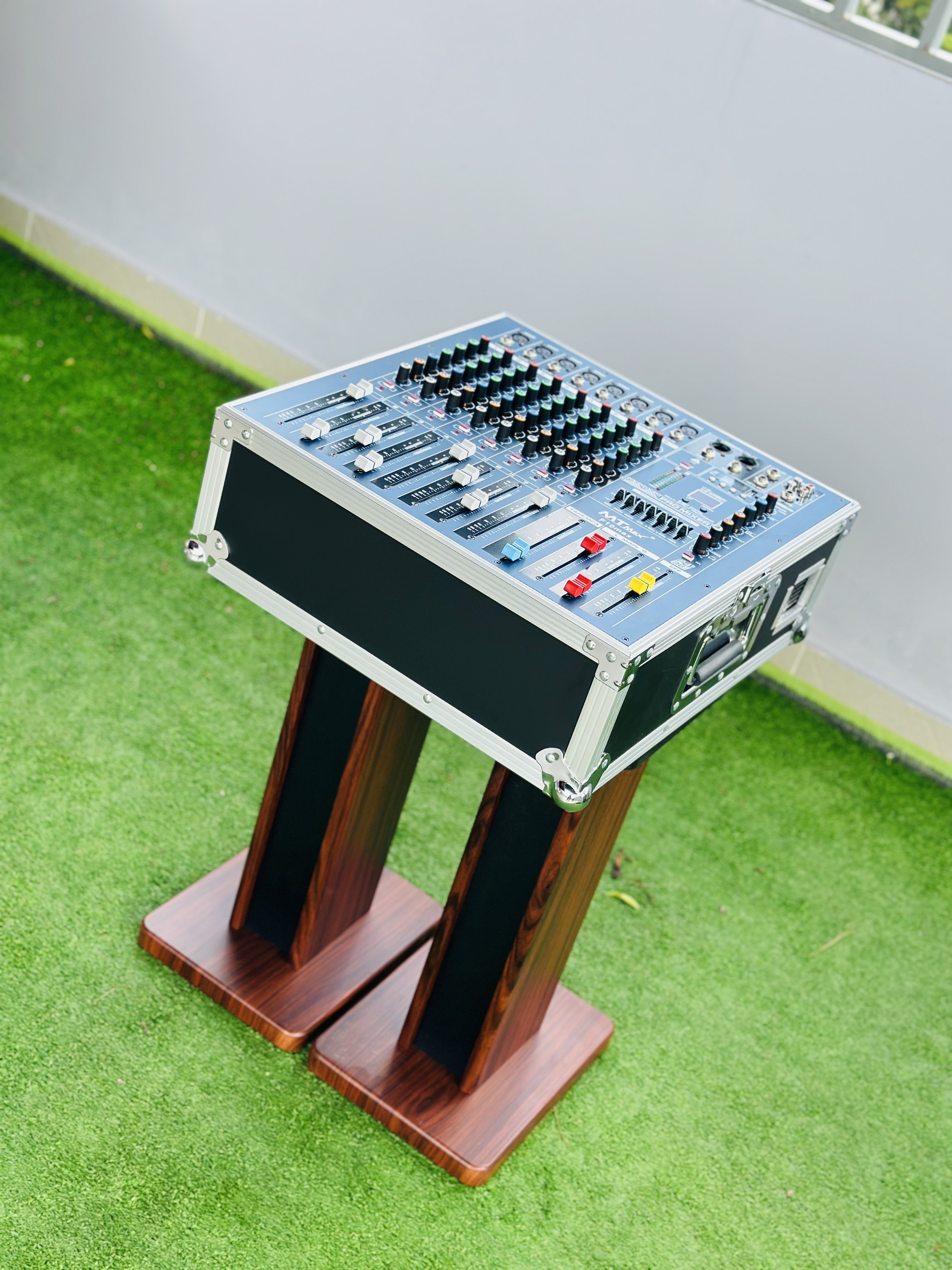 Mixer MTMAX F10 MAX liền công suất cực khủng chuyên nghiệp tích hợp nhiều chức năng- chuyên sân khấu, karaoke phòng trà, quán bar