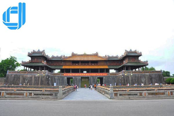 ngay-2-tour-du-lich-da-nang-2-ngay-1-dem-tro-ve-co-do-hue