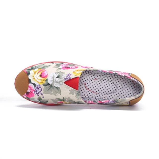 Giày vải slip on hoa lá flowery