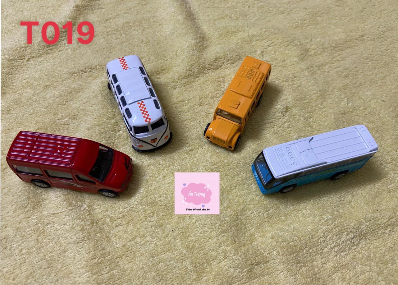 Set 4 chiếc xe ô tô, xe bus, xe tải, xe khách bằng kim loại bền, đẹp, an toàn cho bé