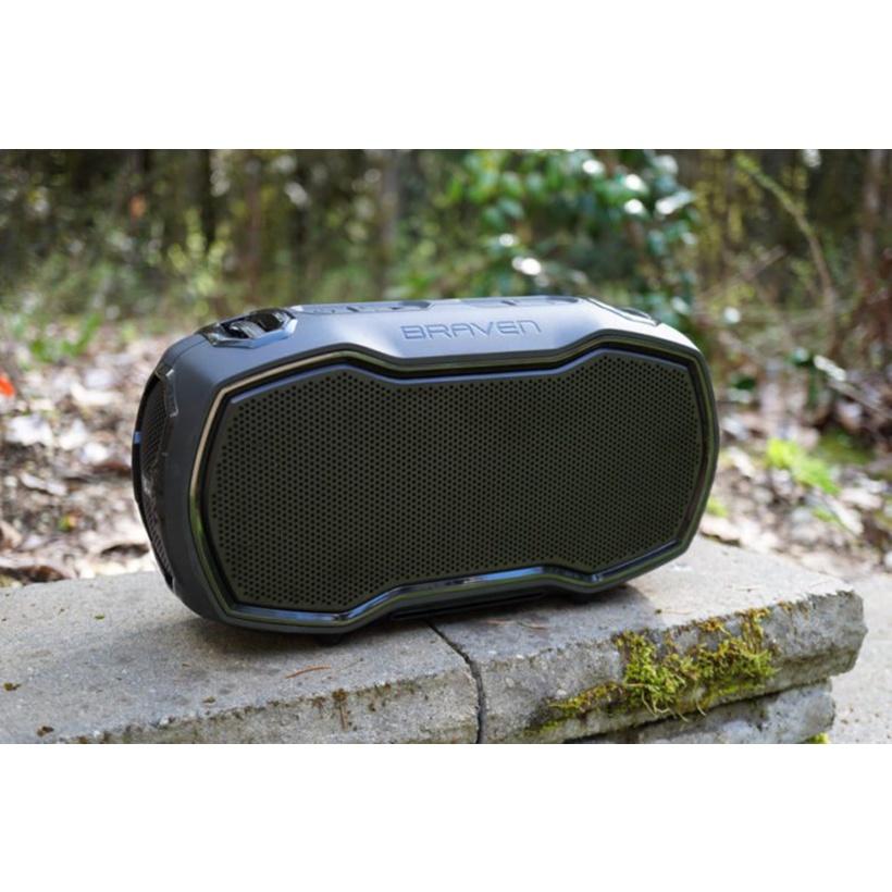 BRAVEN Ready Prime/Elite Outdoor Waterproof Speaker chơi nhạc liên tục trong vòng 17 giờ. Hàng Chính Hãng