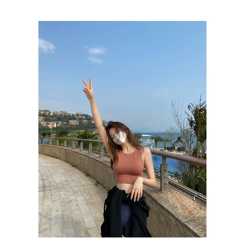 Áo croptop body sát nách cá tính có mút