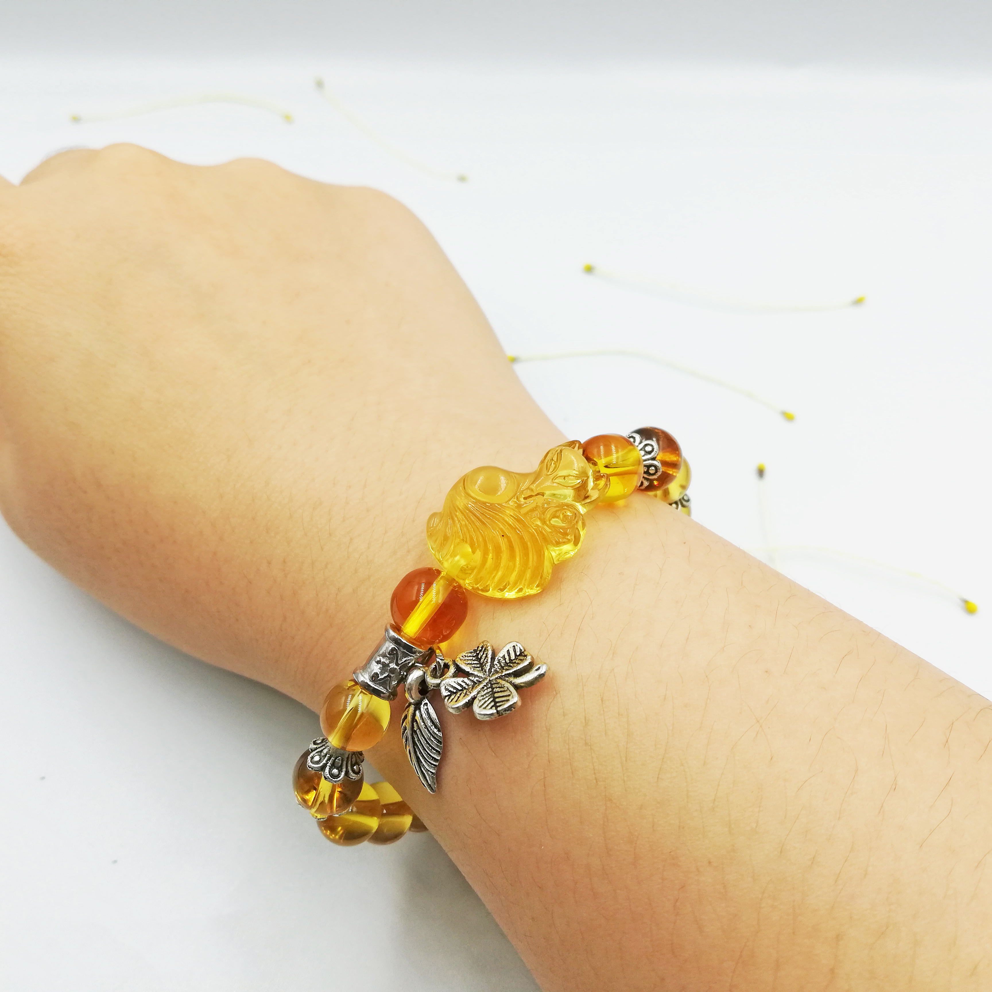 Vòng Tay Hồ Ly Topaz Vàng Phối Thạch Anh Vàng Mix Charm