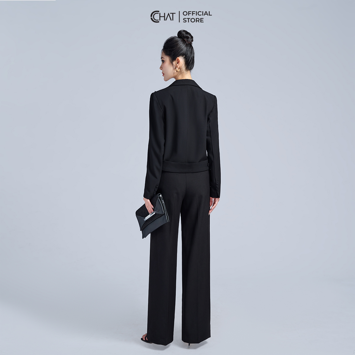 Áo Blazer Nữ Kiểu Ngắn Cạp Rời Cổ Ve Chất Tuytsi Cao Cấp Mềm Mịn 22EHS2015ST