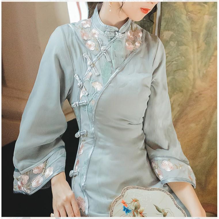 Sườn xám xanh thêu hoa dịu dàng tinh tế xẻ tà S M L