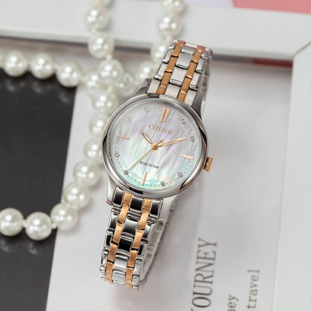 Đồng Hồ Nữ Citizen Đính Đá Swarovski Dây Thép Không Gỉ EM0896-89Y - Mặt Xà Cừ