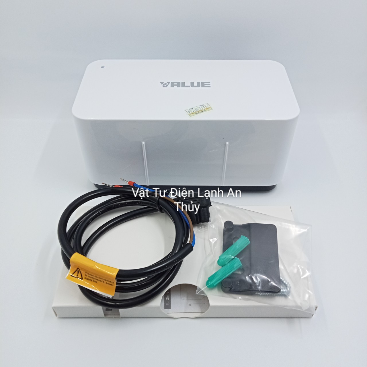 Máy bơm xả nước thải máy lạnh điều hoà Value 12M 12 mét - Bơm thoát nước ngưng M2