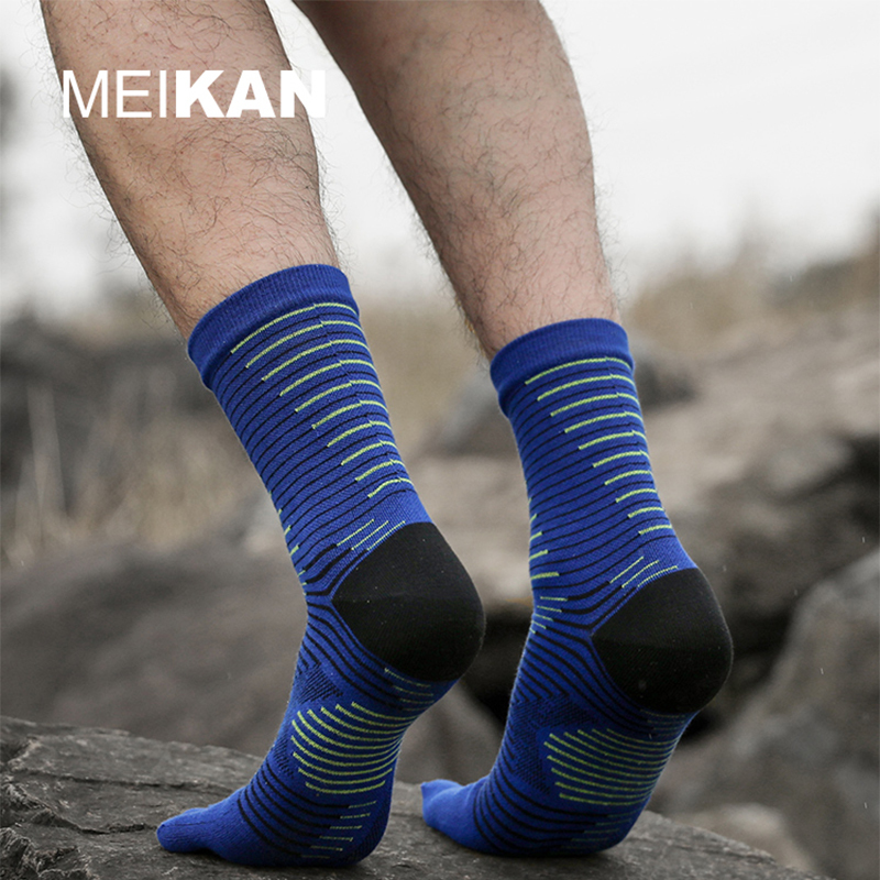 Tất chạy bộ xỏ ngón cổ cao Meikan MK2110 vải colmax thoáng khí,chống mài mòn,dùng cho cả nam và nữ