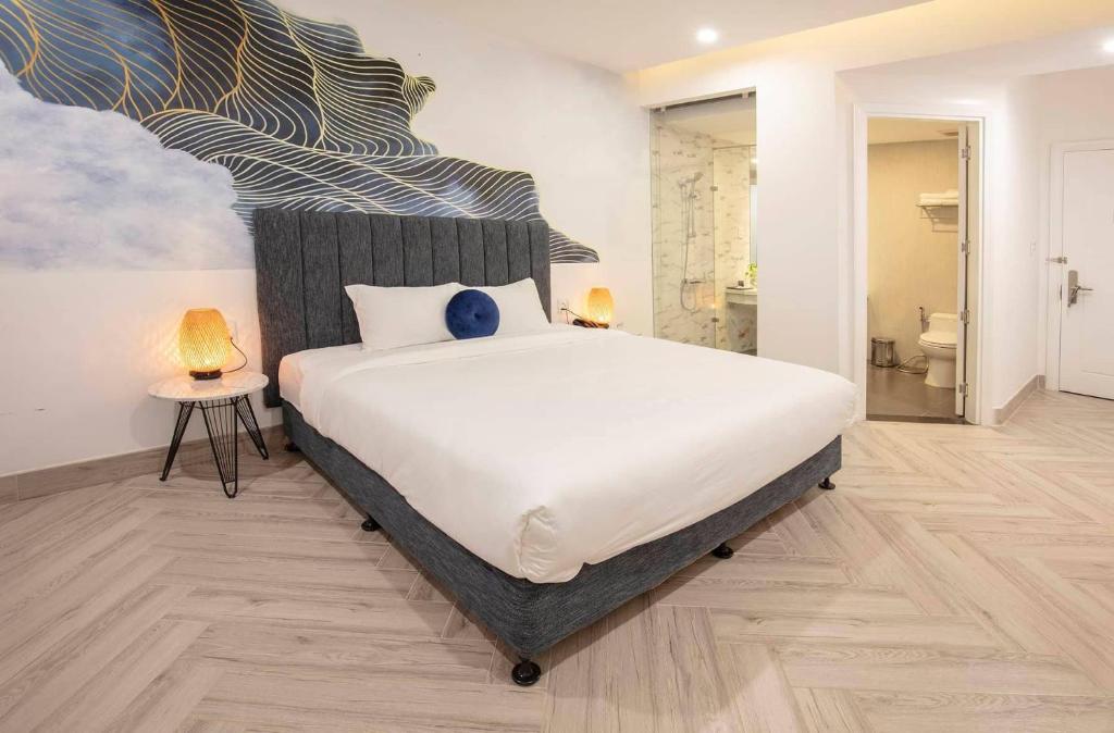 Combo 4N3D KS Len's Hotel Đà Lạt 3 Sao: VMB khứ hồi Hà Nội - Đà Lạt + Phòng Tiêu Chuẩn + Ăn sáng