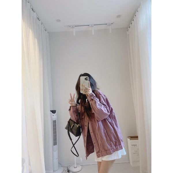Áo denim hồng lạ