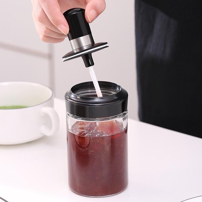 Lọ Đựng Gia Vị Bằng Thủy Tinh Kèm Muỗng Và Nắp Nhựa 250ml