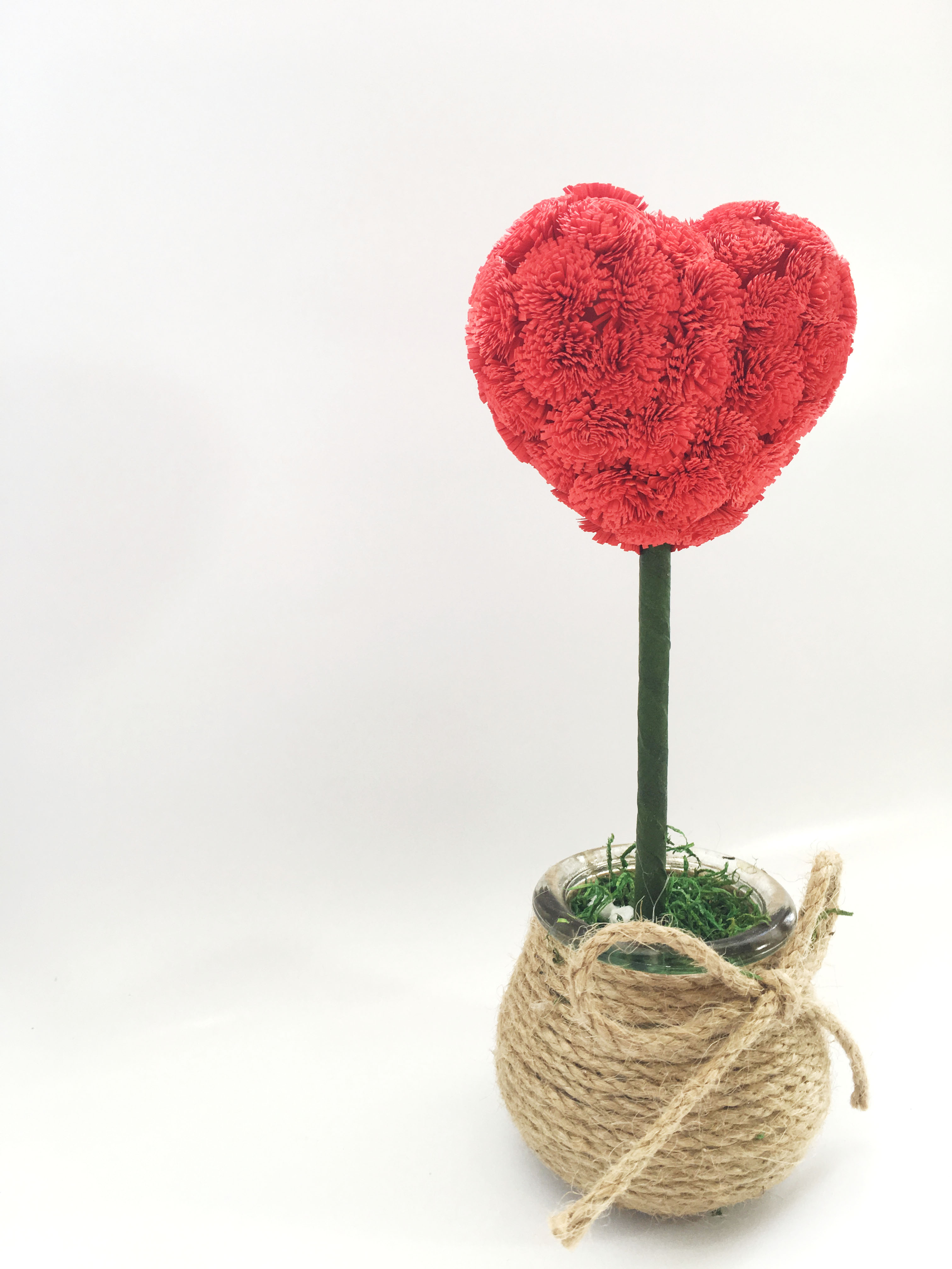 Chậu hoa trái tim bằng giấy mỹ thuật - Quà tặng trang trí (Đỏ 20cm)