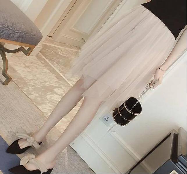Chân váy tulle xòe tròn dáng nhọn kem - CV051