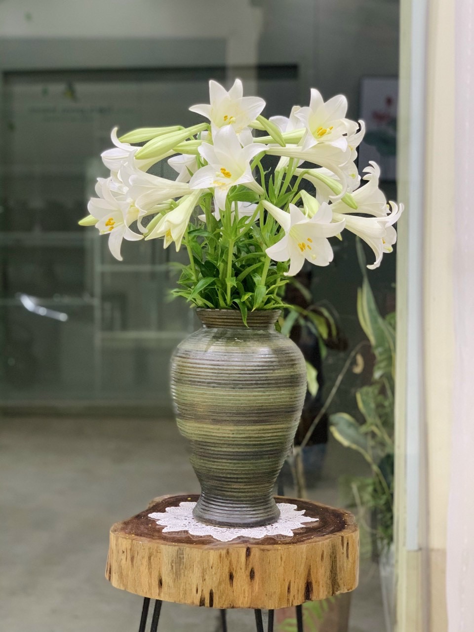 Lọ hoa đùi dế gốm sứ Bát Tràng cao 34cm