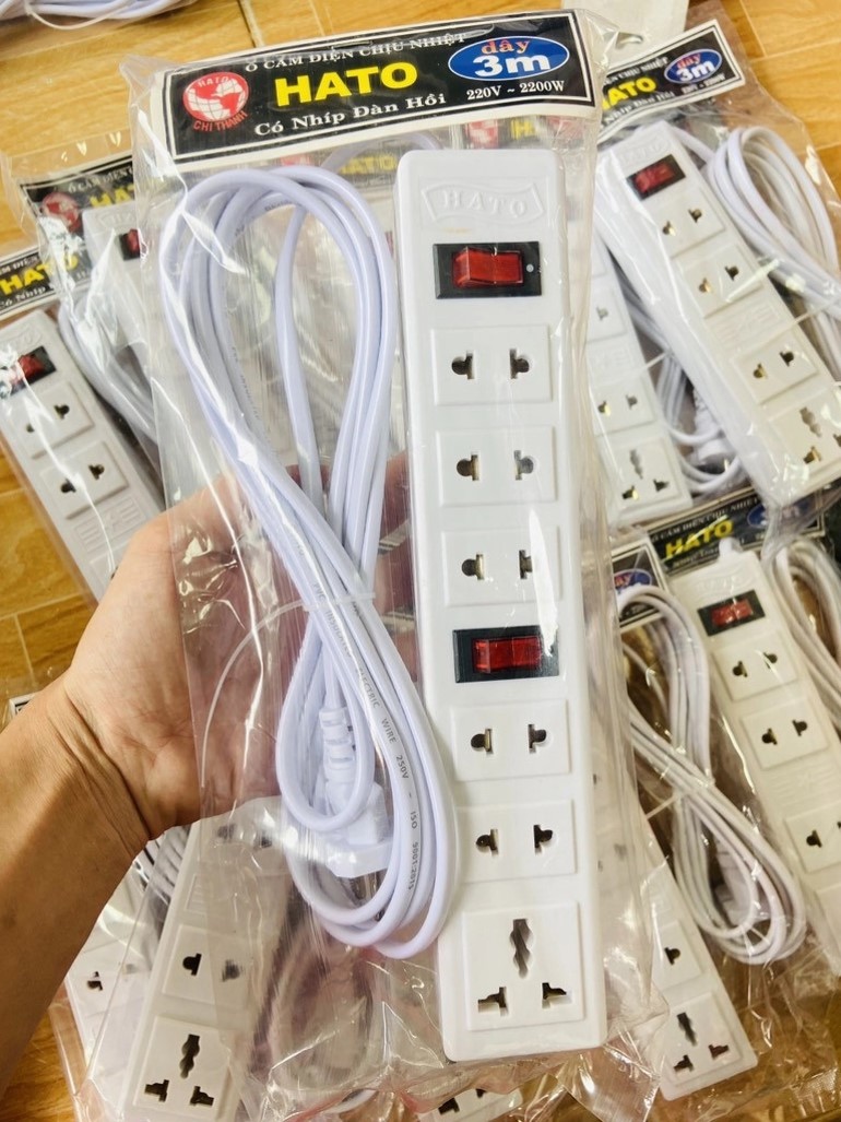 Ổ điện HATO - 6 lỗ 2 công tắc