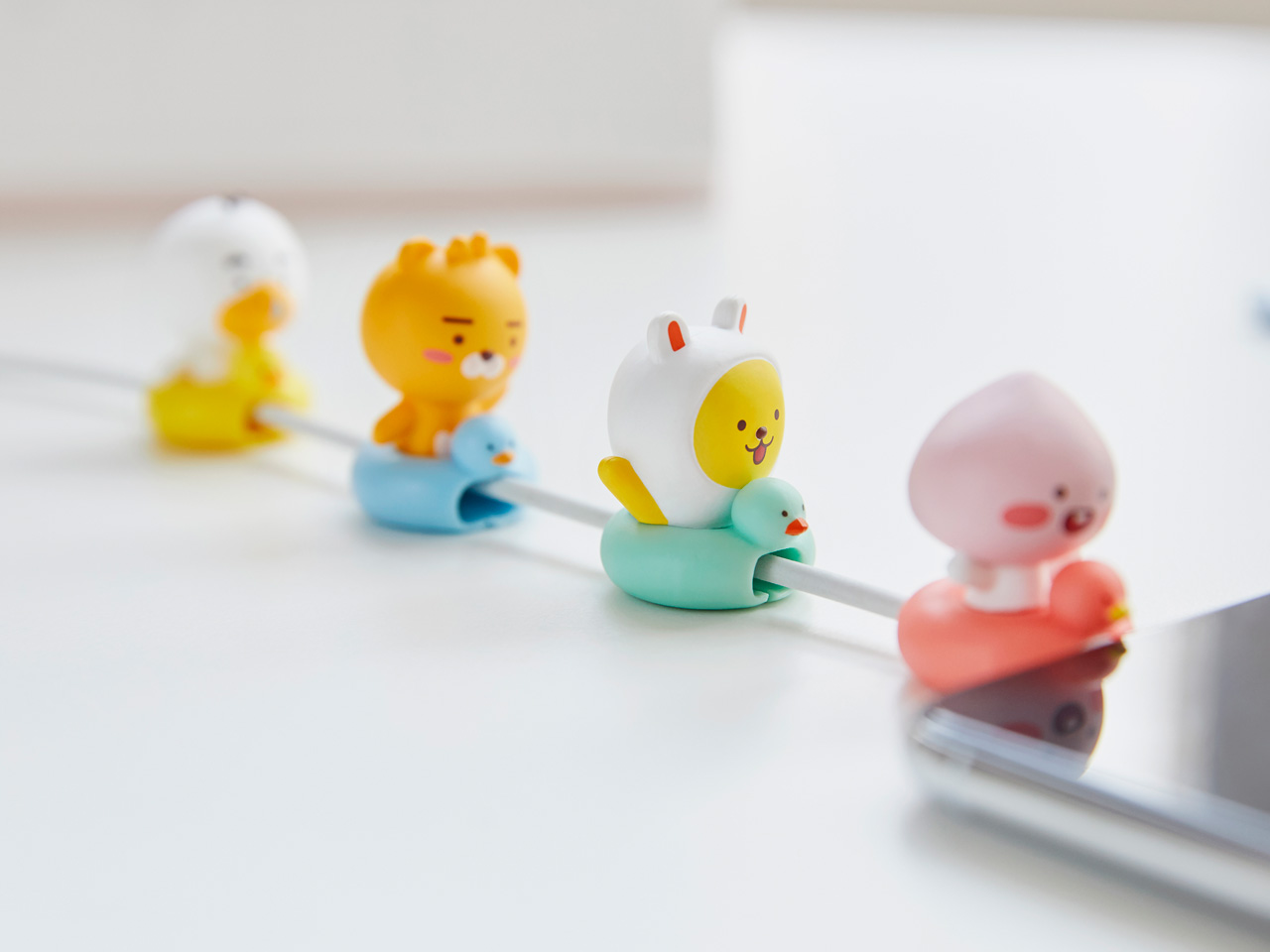 Bộ Bảo Vệ Cáp Sạc Kèm Dây Cáp Little Muzi Kakao Friends Hàng Chính Hãng