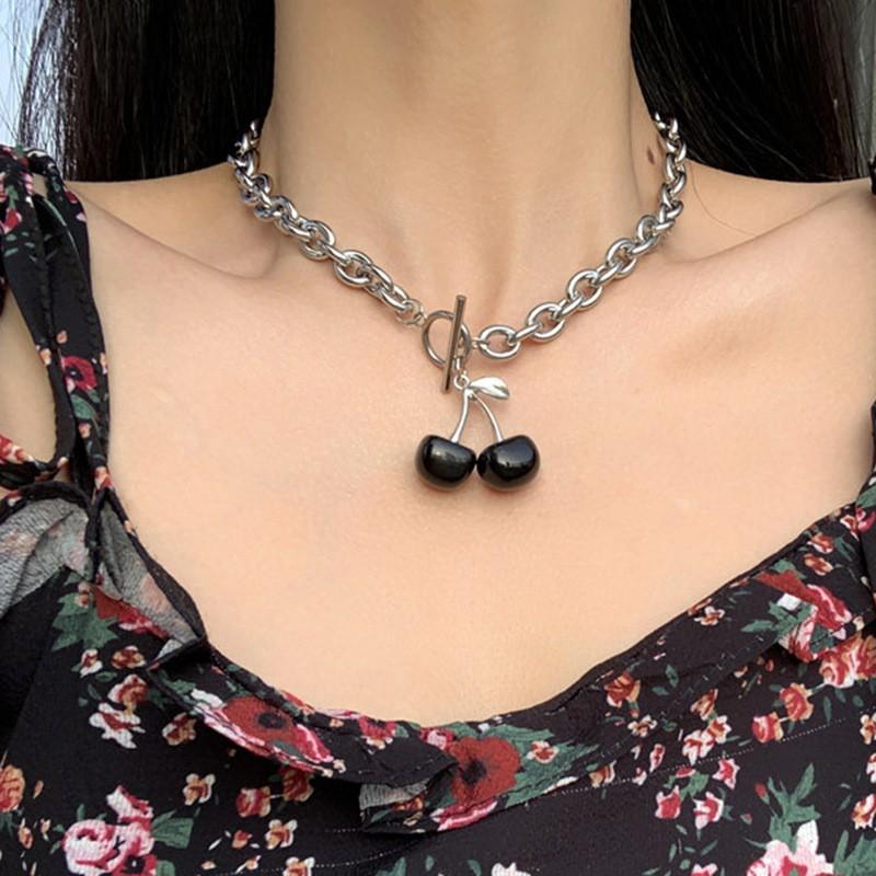 Dây Chuyền Mặt Quả Cherry Màu Đen Phong Cách Cổ Điển