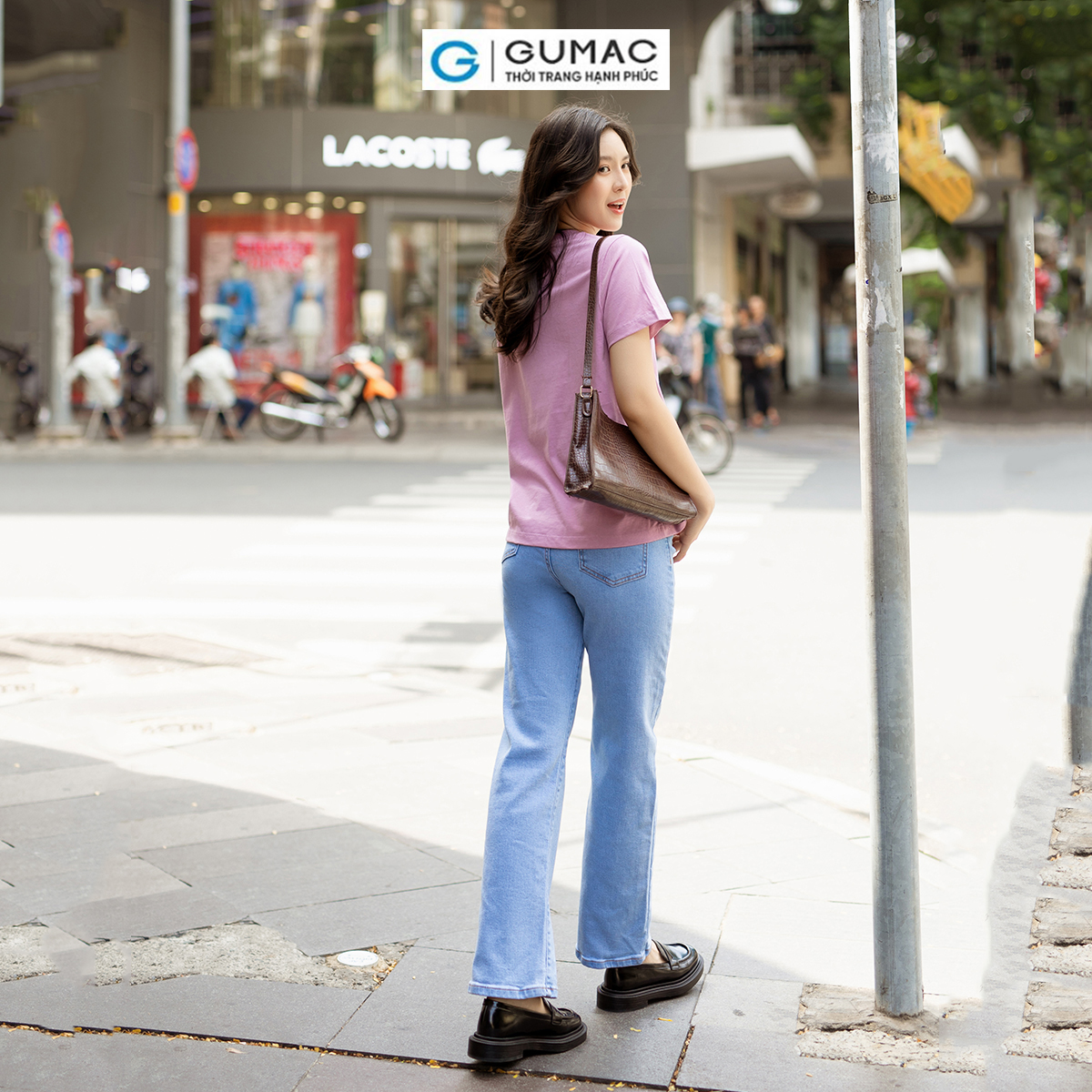 Áo thun nữ cổ tròn nhiều màu in chữ trẻ trung năng động thời trang GUMAC ATD06081